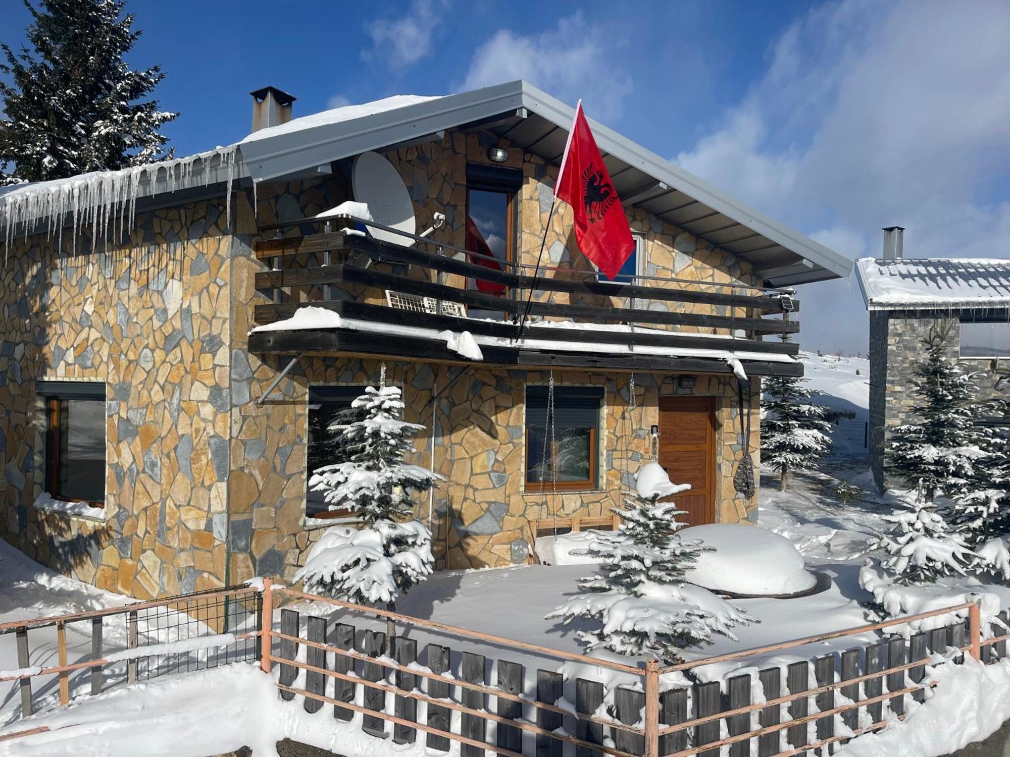 Villa 80 Kodra E Diellit Tetovo Ngoại thất bức ảnh